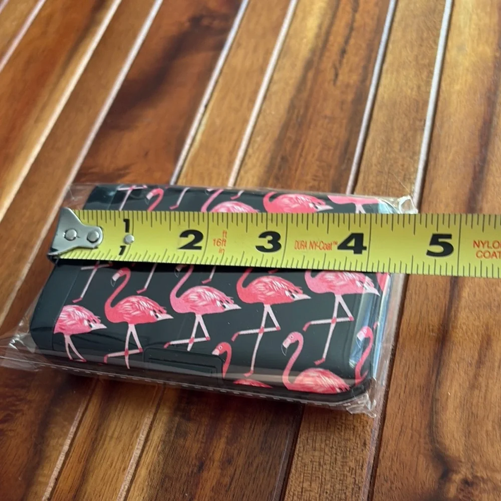 Avenue 9 RFID Powerbank Wallet Flamingos. NWT